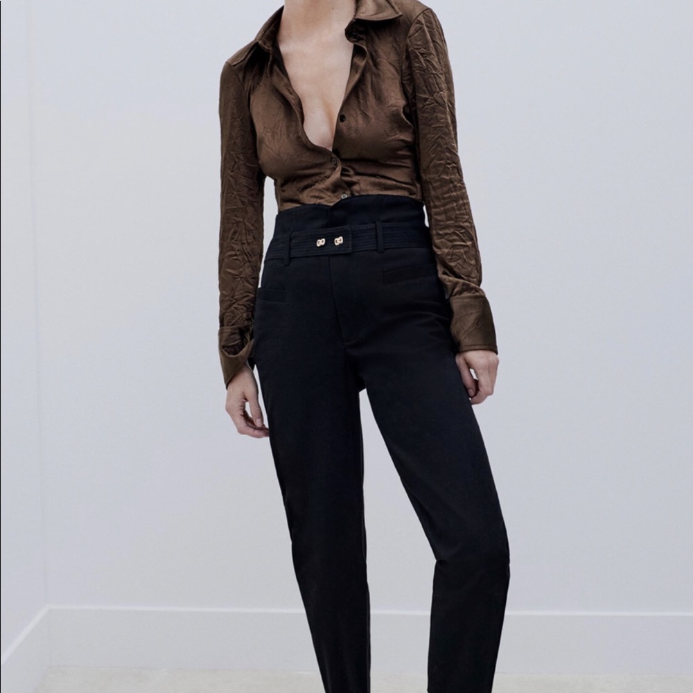 ‼️SOLD‼️ Zara buttoned belted pants size L
